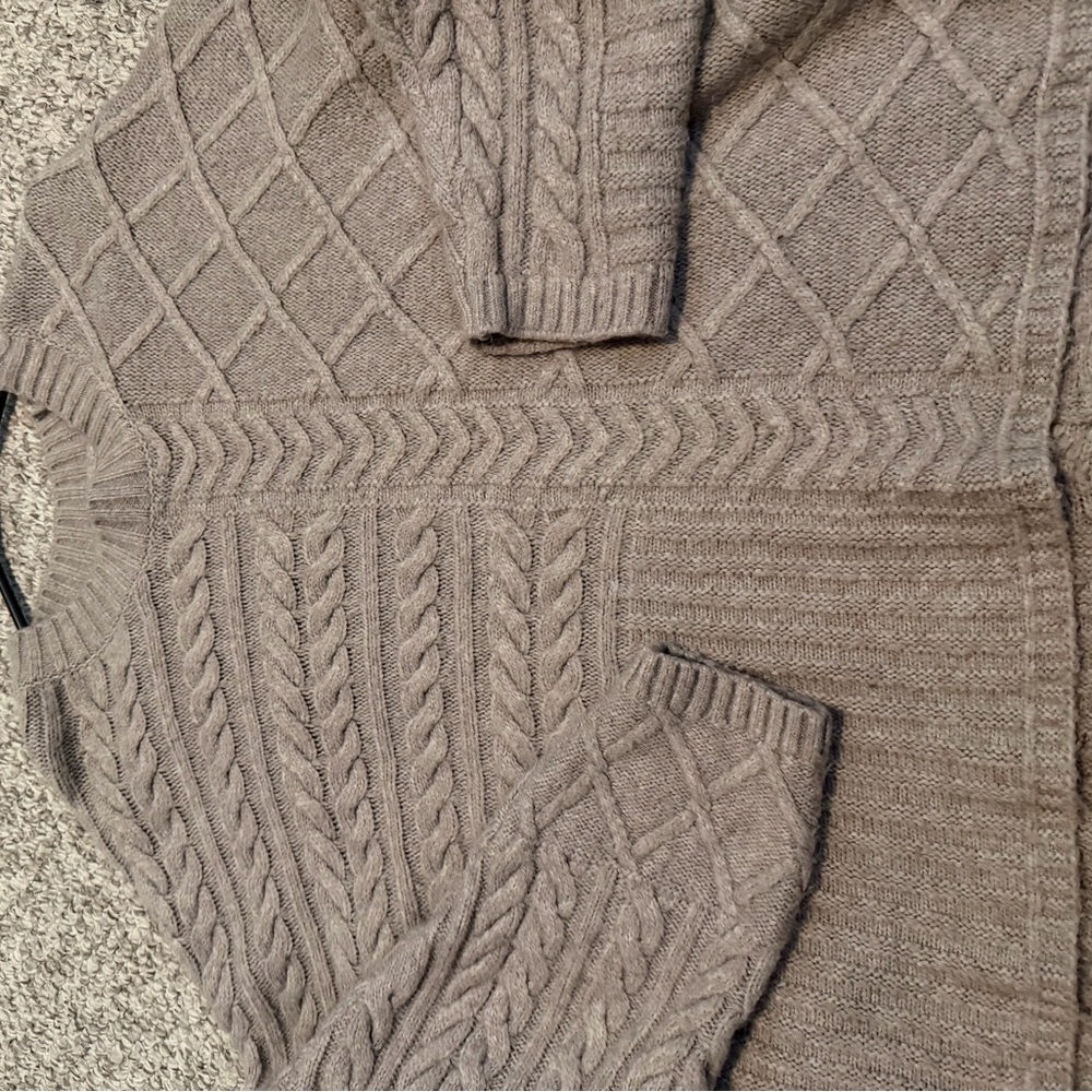 Abercrombie & Fitch Beige Cable Knit Sweater - Picture 5 of 9